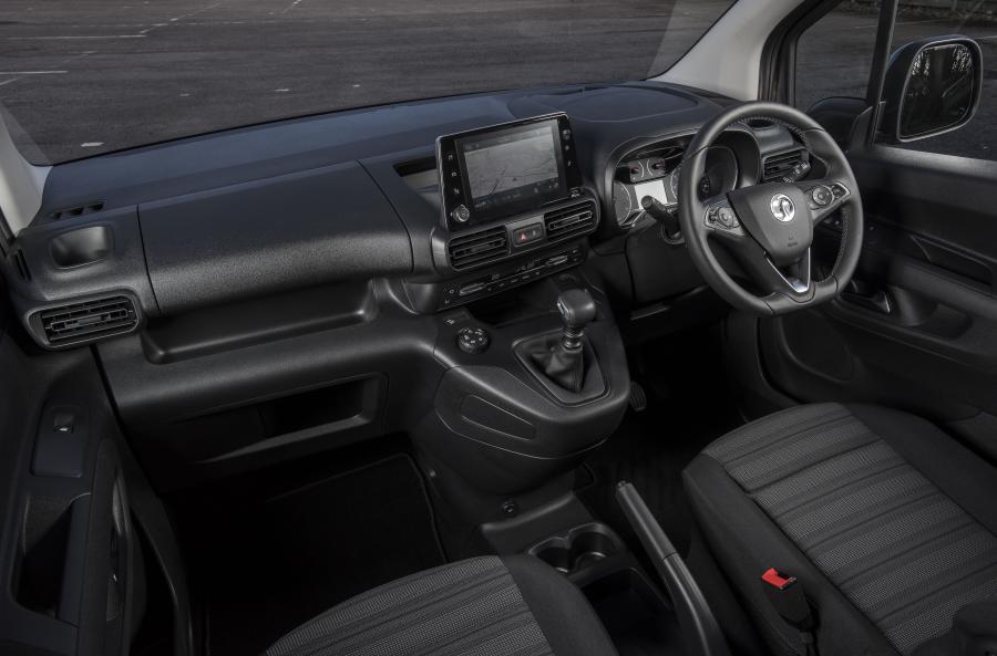 Торпедо Vauxhall Combo Life XL 2018 года  (фото 19 из 27)
